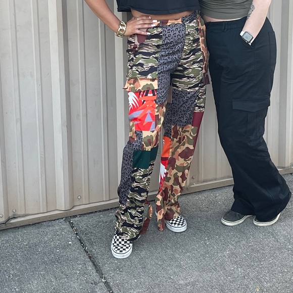 Women’s Camouflage Patchwork Pants - Picture 3 of 3